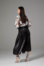 Load image into Gallery viewer, Shiny Black Wide Leg Cropped Culottes
